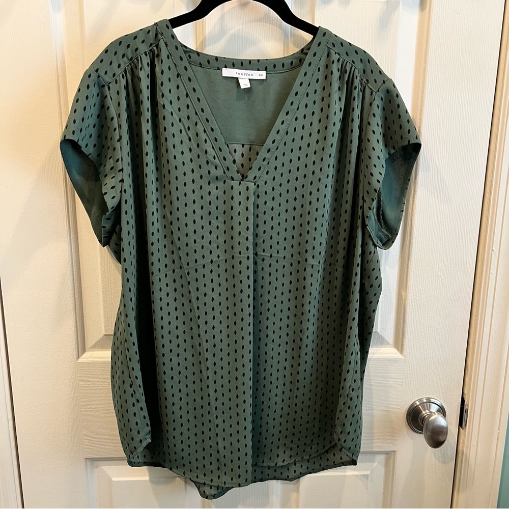 Women’s cap sleeve blouse